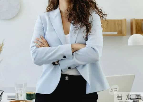 华伦天奴中国员工举报大中华区CEO：业绩造假、职场霸凌