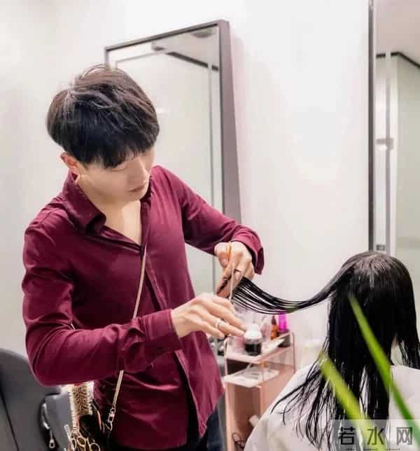 15元快剪，撕到了理发店“高利润”的乱象？