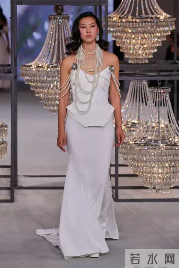 Isabel Sanchis 2026 春夏婚纱秀场