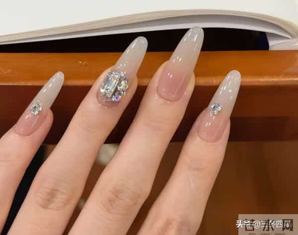 显白显高级美到跺jiojio(5)