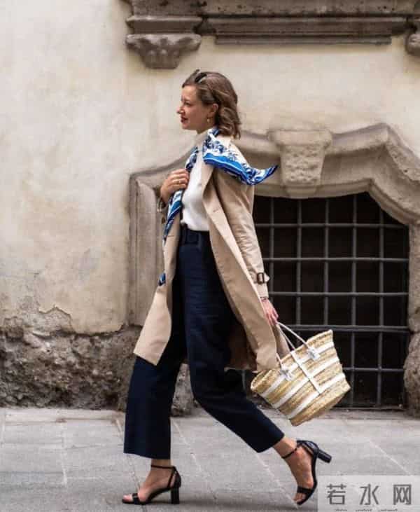 被这位博主穿搭惊艳，人过中年穿衣不花哨，基础款穿出英伦腔调