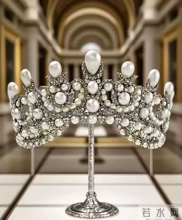 卢浮宫的珠宝劫案，让全世界的人知道了欧仁妮皇后！