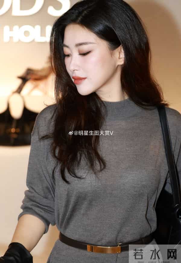 当34岁肖战与47岁王阳站在一起，我才明白什么叫顶级自律