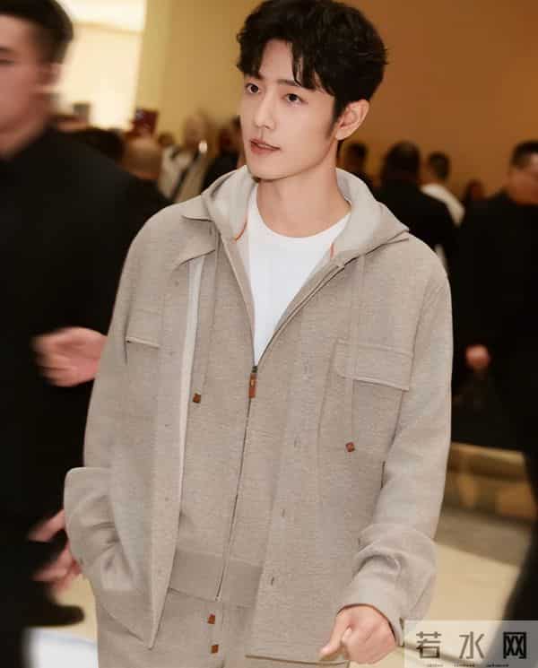 当34岁肖战与47岁王阳站在一起，我才明白什么叫顶级自律