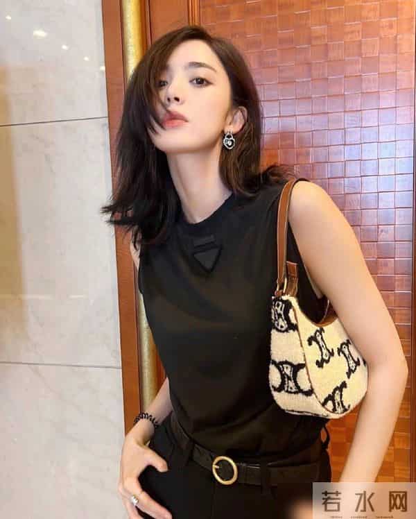 古力娜扎清凉时尚的穿搭，做到这3点，你也像她一样高级又清爽