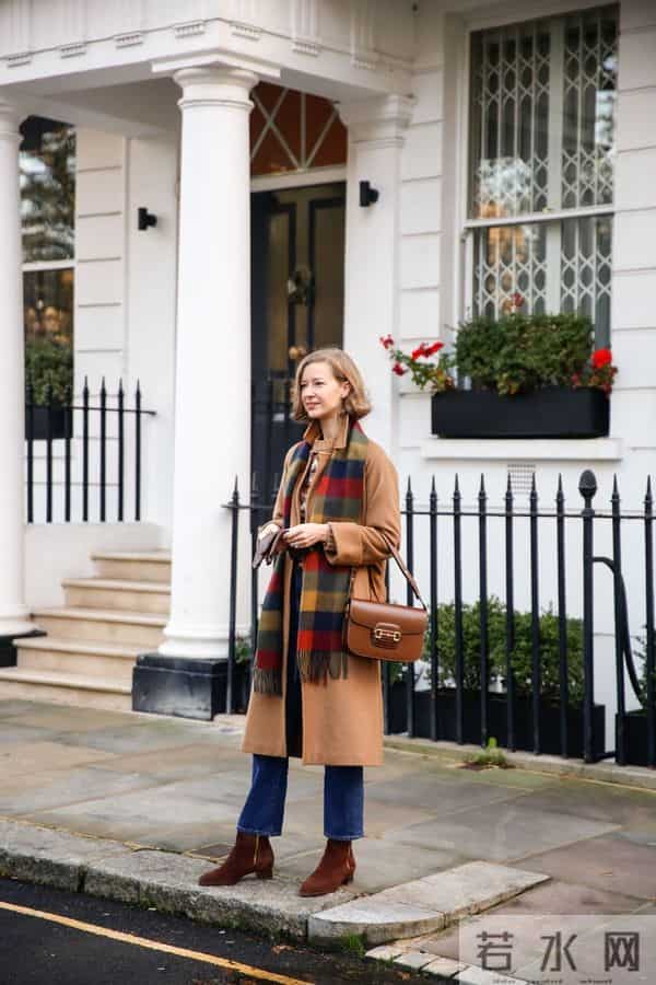 被这位博主穿搭惊艳，人过中年穿衣不花哨，基础款穿出英伦腔调