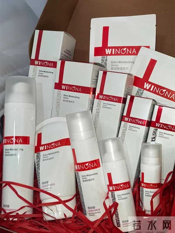 从平替到刺客，可复美一年涨158元，敏感肌的钱真好赚？