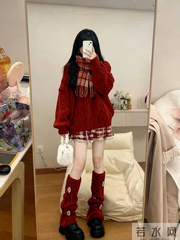 圣诞红穿搭杀疯了！11套look把甜辣焊死