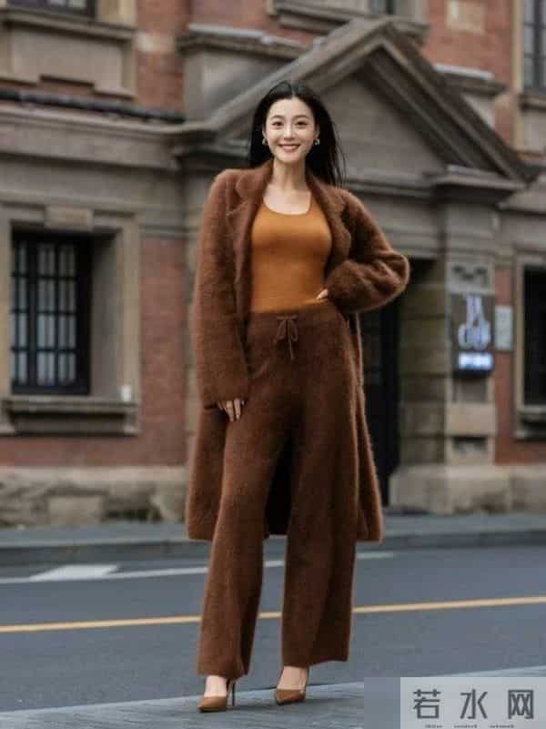 今年秋冬的流行色，为什么非“棕色”莫属？看完上海街拍就知道了
