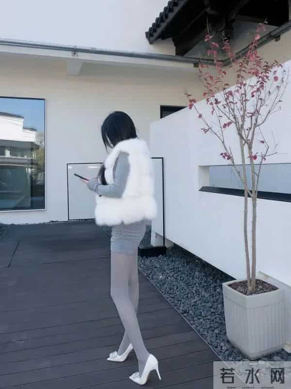 灰色系穿搭模板：普通人也能轻松穿出高级感