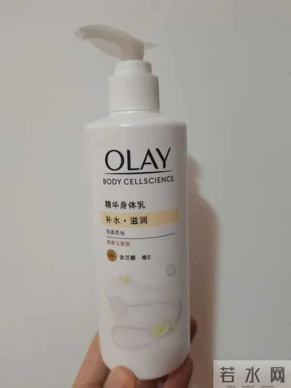 干皮终于有救了！2025医生推荐7款身体乳，保湿美白还能修护屏障