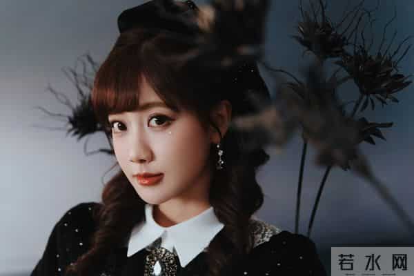 「暗黑甜系Lolita风」把洛丽塔的精致甜和暗黑元素揉得又乖又酷