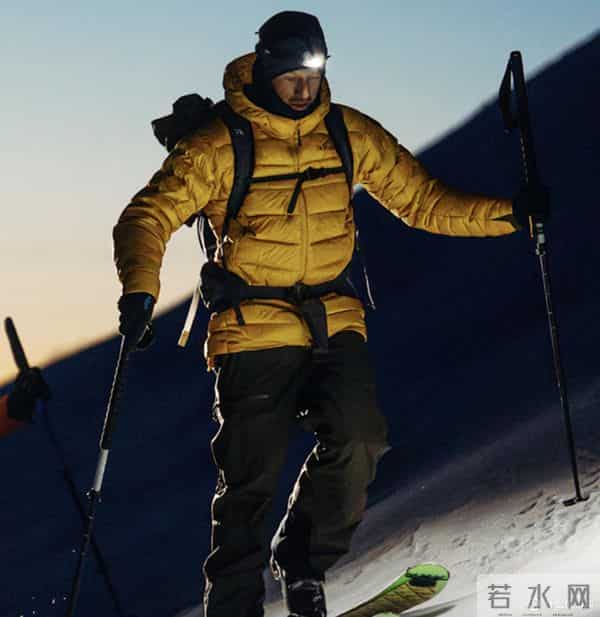 从“奶奶款”到潮流单品：排骨羽绒服为何成为今冬宠儿？附清单