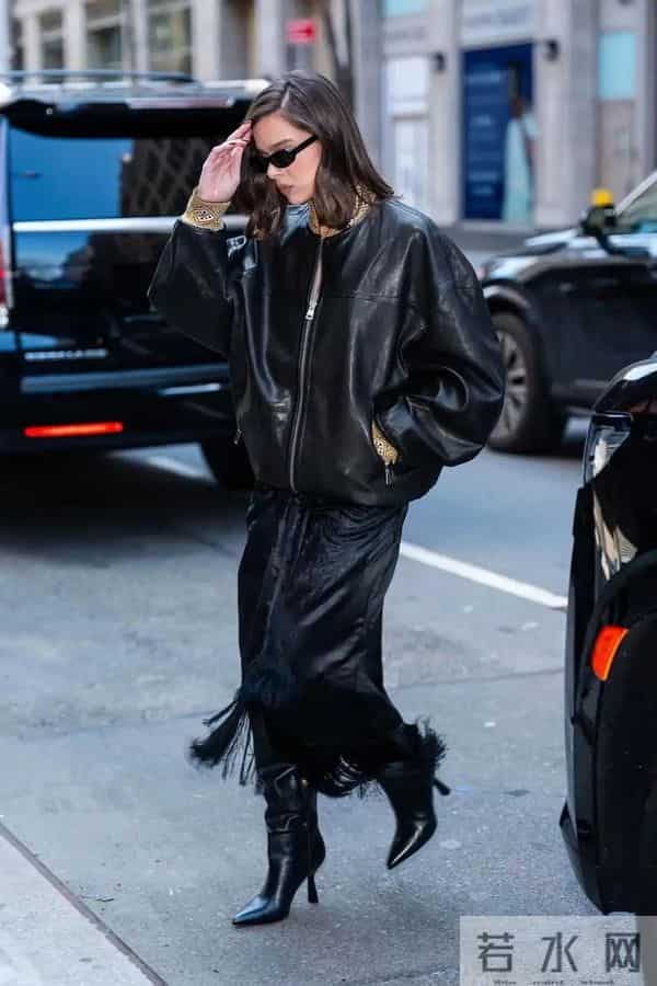 冬天别总穿裤子了！这4件上衣+裙子，才是正确的打开方式