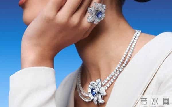 『珠宝』Mouawad 推出 Windflower 高级珠宝套装：风信子花