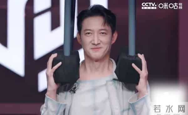 当34岁肖战与47岁王阳站在一起，我才明白什么叫顶级自律