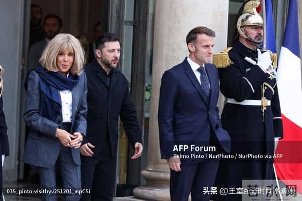 72岁布丽吉特欢迎乌克兰夫人！穿灰西装，踩10cm细高跟，嫩如少女