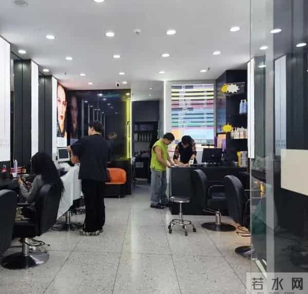 从10元飙升到199元！剪个头发，为什么越来越贵了？