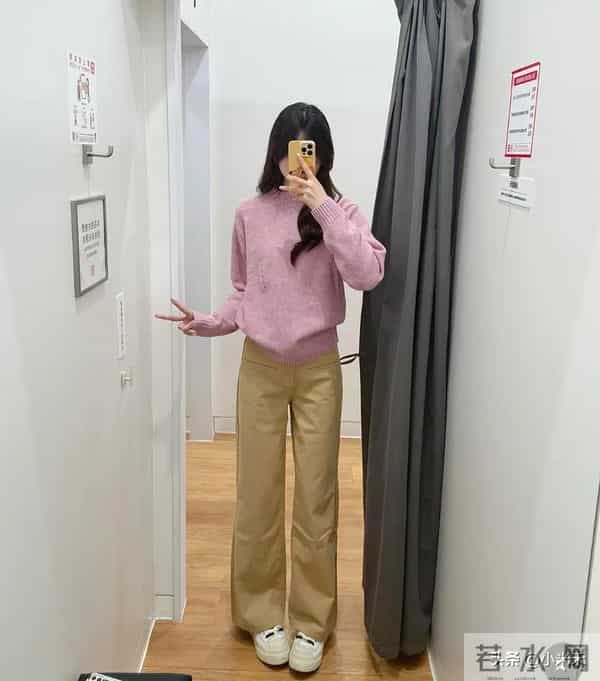 优衣库男装区偷藏的粉紫毛衣，直接把我嫩成“白月光”！