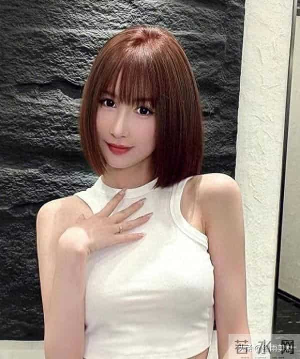 改头换面剪短发