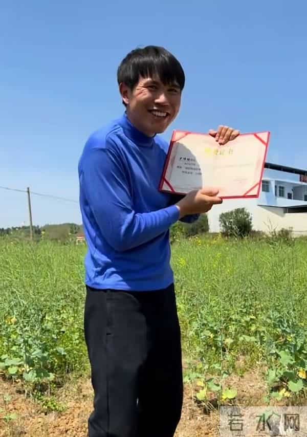 湖南一从法国回来的造型师，给村民免费理发，罗伟明的传奇人生