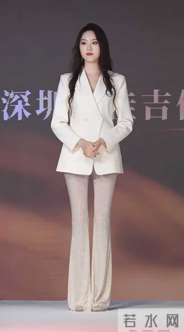 徐敏小姐姐这裤子一般人压根驾驭不了，也就她能穿成女神范儿