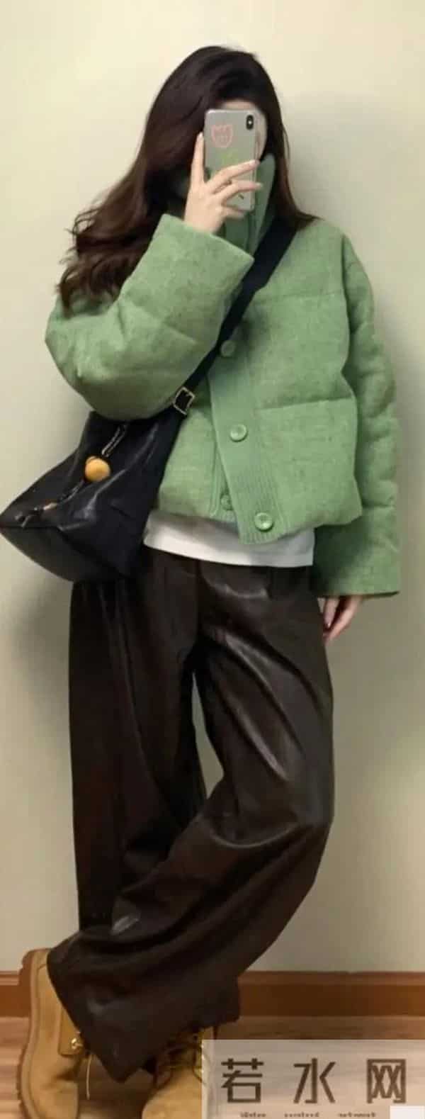 河南遇上最热11月，羽绒服卖不动，排骨款意外走红，期待寒潮到来