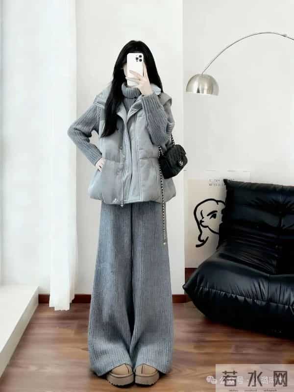 冬日“懒人高级感”穿搭！灰系叠穿三件套，温暖又显腿长～