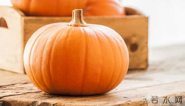 皮肤暗黄、干燥还长痘？8 种对女性皮肤好的食物清单列表收好