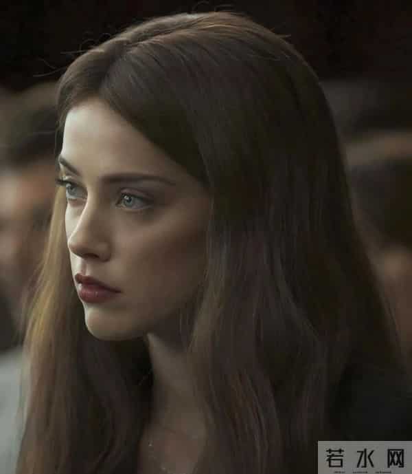 这应该是琥珀姐妆容最淡的一次了，棕色头发搭配浅唇色超性感