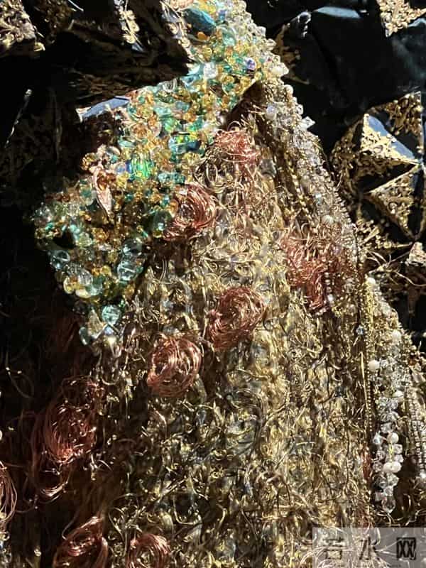 遭老祖宗的“金铺盖”闪到了，在全球首站全国唯一的成都重磅大展上