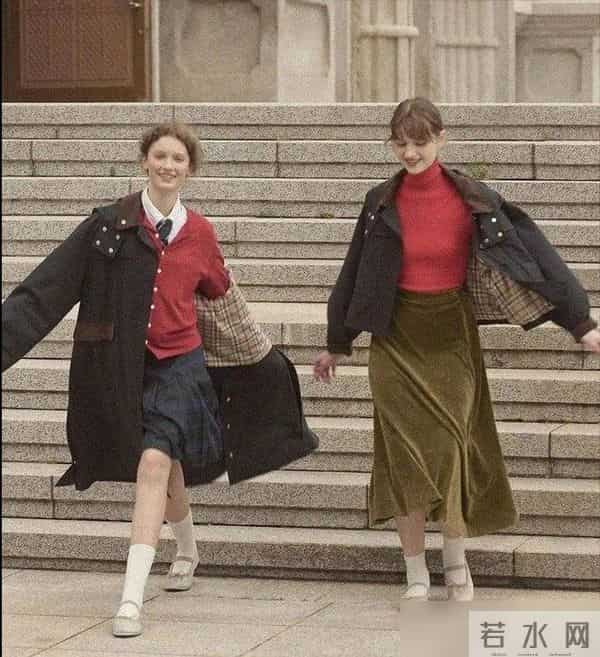 今冬绝美“配色”大赏！这两个颜色，为什么又被热捧？