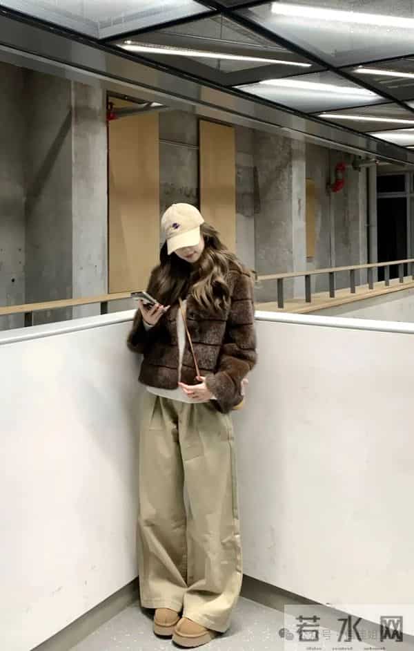 毛毛外套+阔腿裤｜时髦又慵懒