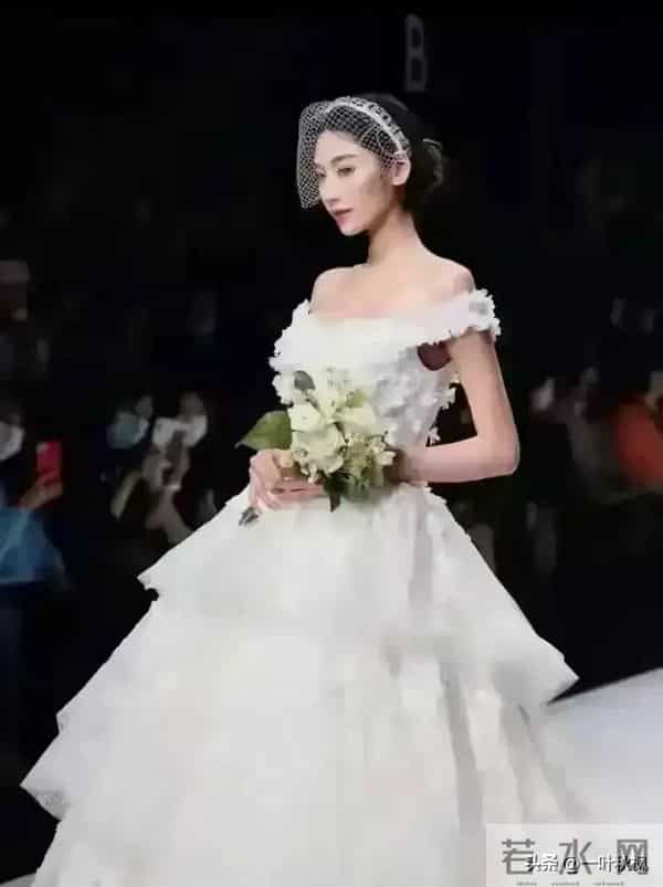 评委比模特都要漂亮，身材简直是天花板，清纯靓丽，气质优雅迷人