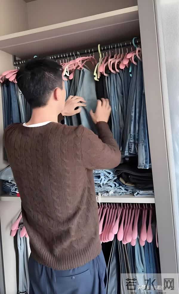 被杜淳老婆衣帽间吓到，光牛仔裤、包包和首饰多得像展柜