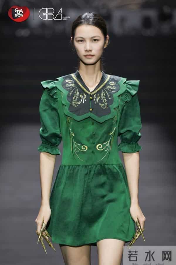 大湾区科技时尚文化周莨荘香云纱以“五行幻境”开启国际时尚对话