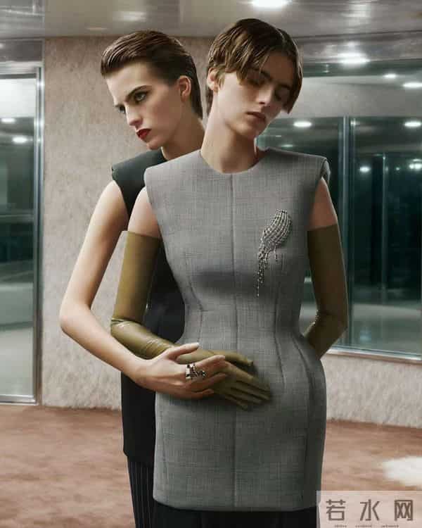 MUGLER 2026 早春系列「 THE WARDROBE OF IDENTITIES 」