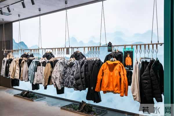 老朋友展现新面孔，李宁户外开门迎客