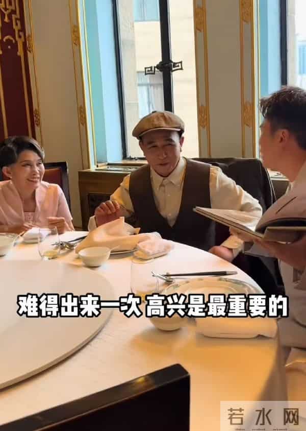 湖南一从法国回来的造型师，给村民免费理发，罗伟明的传奇人生