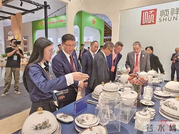 首届潮州名优品展览会举办