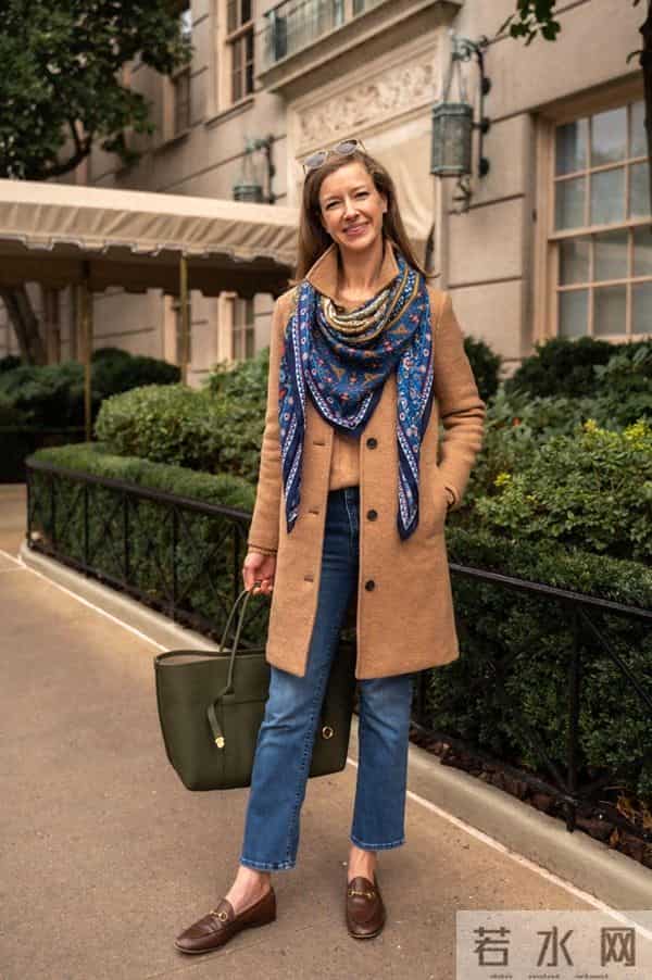 被这位博主穿搭惊艳，人过中年穿衣不花哨，基础款穿出英伦腔调