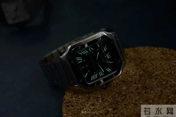 居然在年底等到了我的crush！这两块新表堪称“年度收割机”