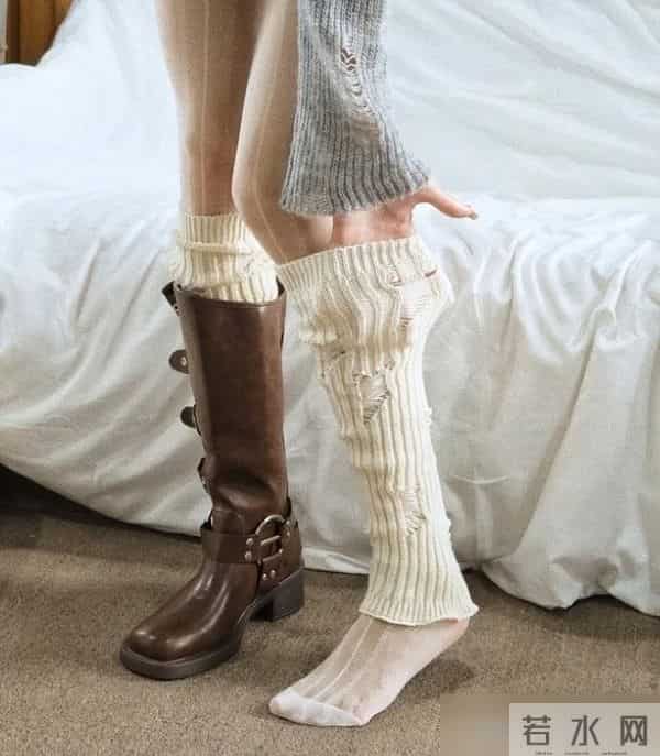 难怪没人穿马丁靴了，今年流行的“冬靴”，洋气好看又舒适百搭