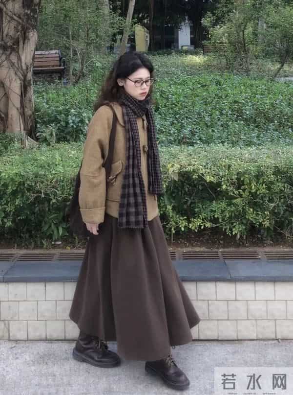 冬天这几身“外套＋裙子”，气质又好看，太美了