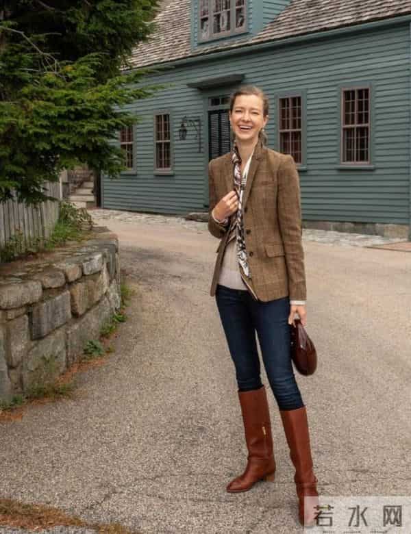 被这位博主穿搭惊艳，人过中年穿衣不花哨，基础款穿出英伦腔调