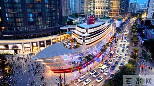 LV巨轮引爆南京西路商圈：消费总额突破130亿元，日均客流超50万人次