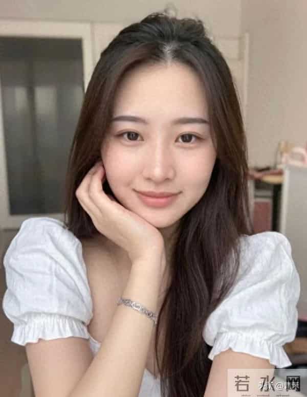 43岁戒糖抗炎半年：瓶练脸+3招养肤，法令纹淡了，皮肤嫩到掐出水