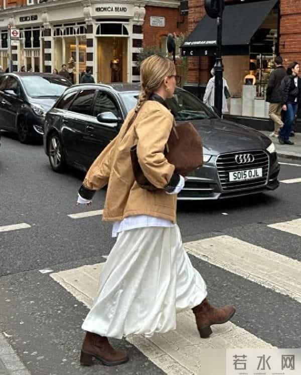 叠穿与层次感：解锁巴恩风的时尚密码