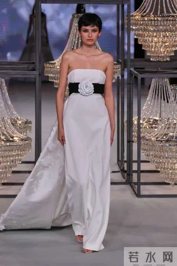 Isabel Sanchis 2026 春夏婚纱秀场