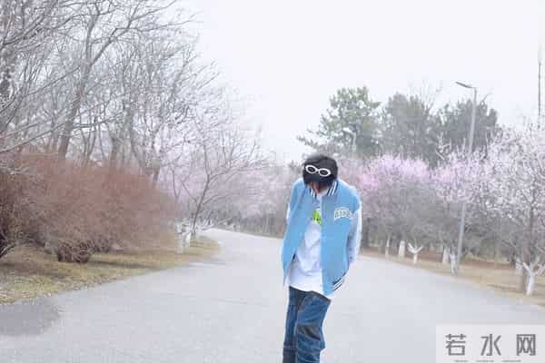 程潇和陆柯燃清爽个性的穿搭不如蒋梦婕清新减龄的穿搭时尚又舒适